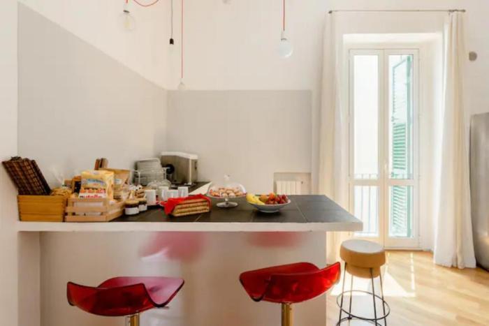 Bijoux Luxury Apartment In Old Town Bari Room photo